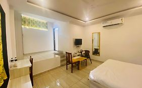 Staynest Mashobra With Balcony- A Peacefull Stay